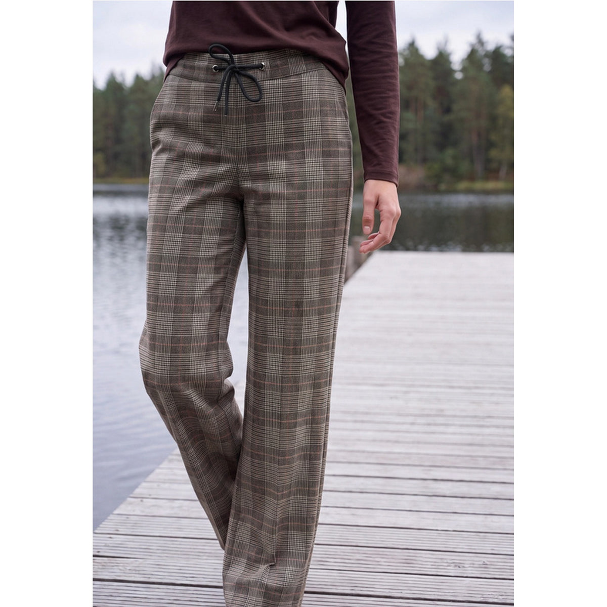 Style Neele Check