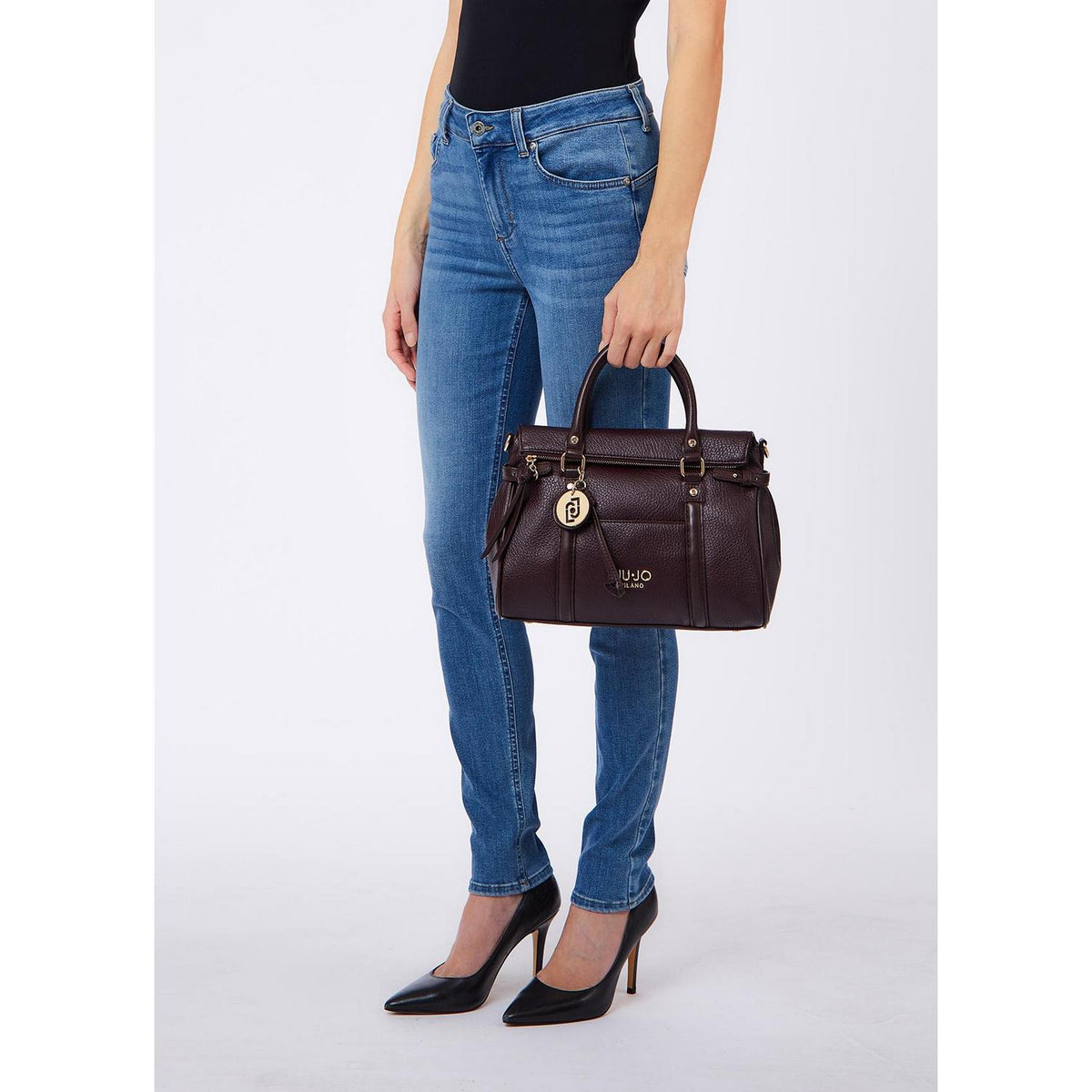 S Satchel