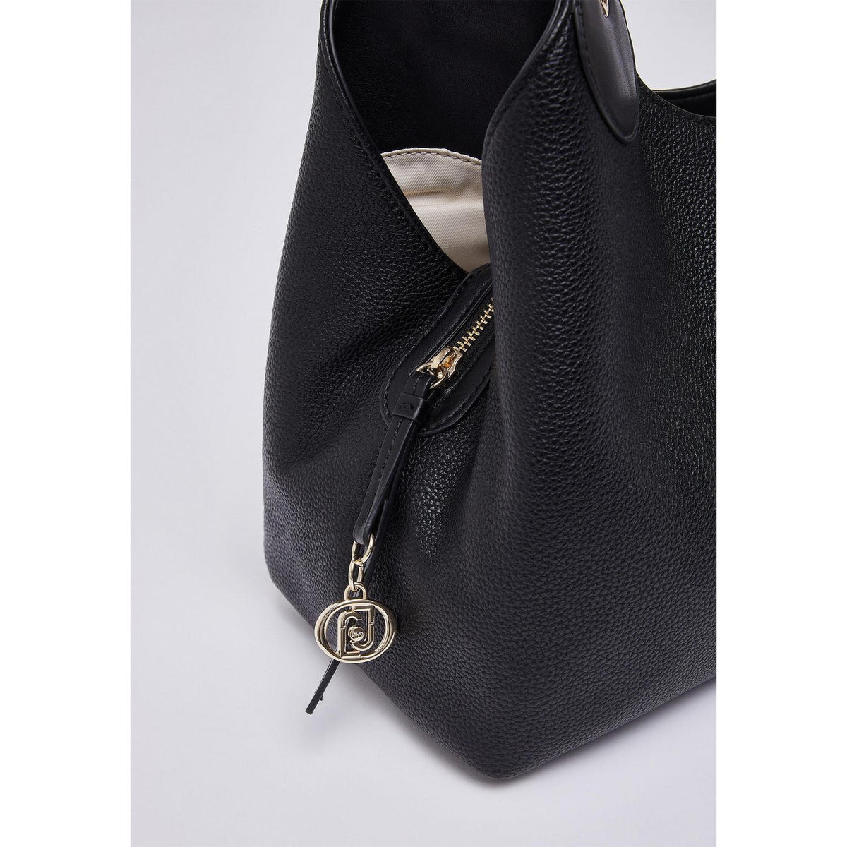 Ecs M Satchel