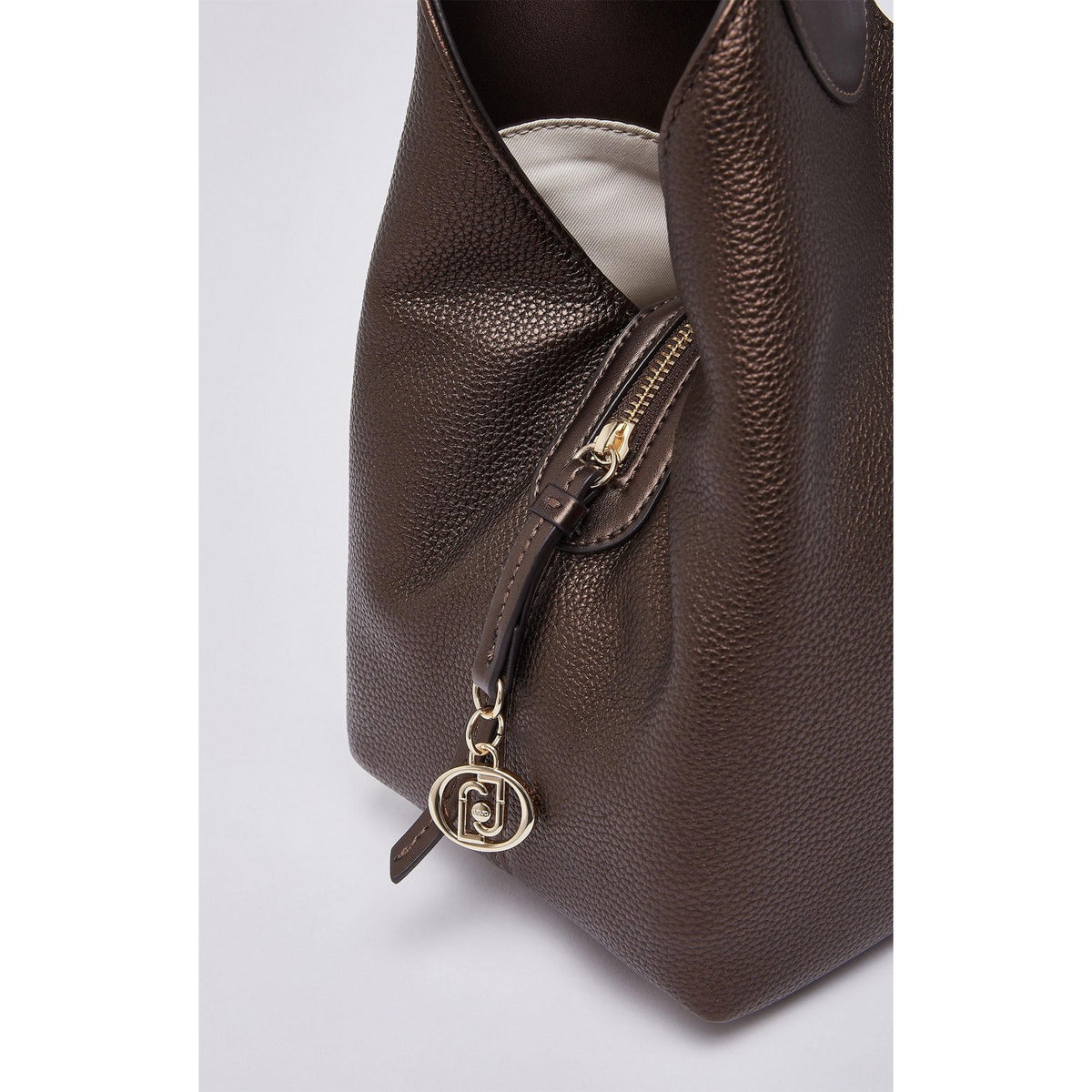 Ecs M Satchel