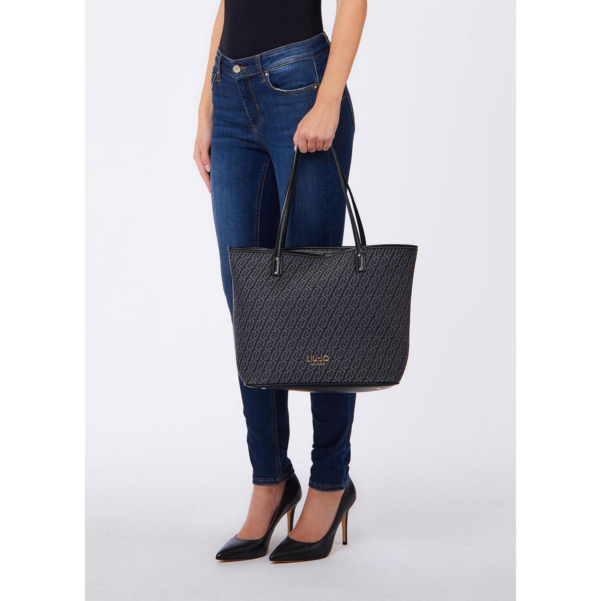 M Tote