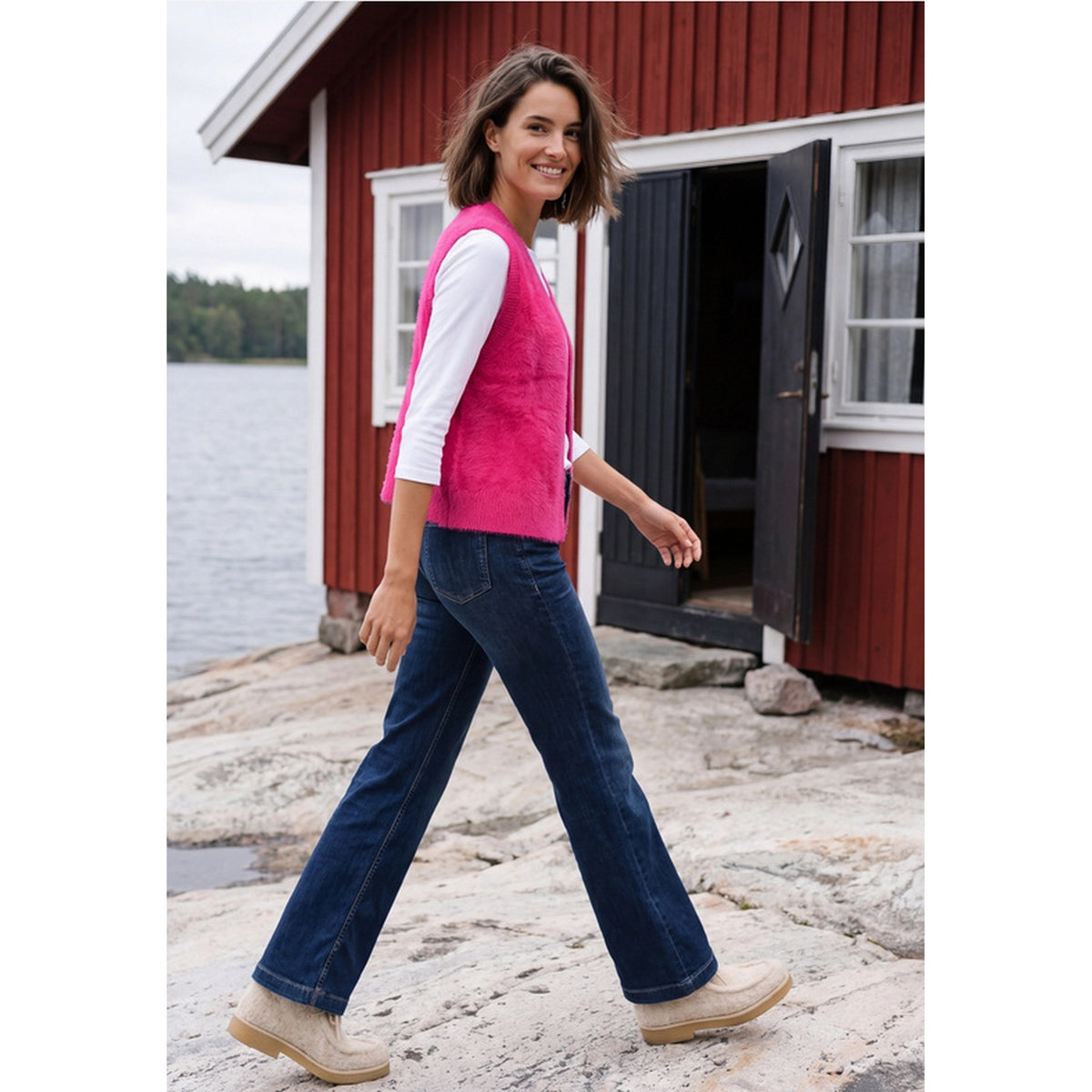 Tos Open Feather Yarn Vest